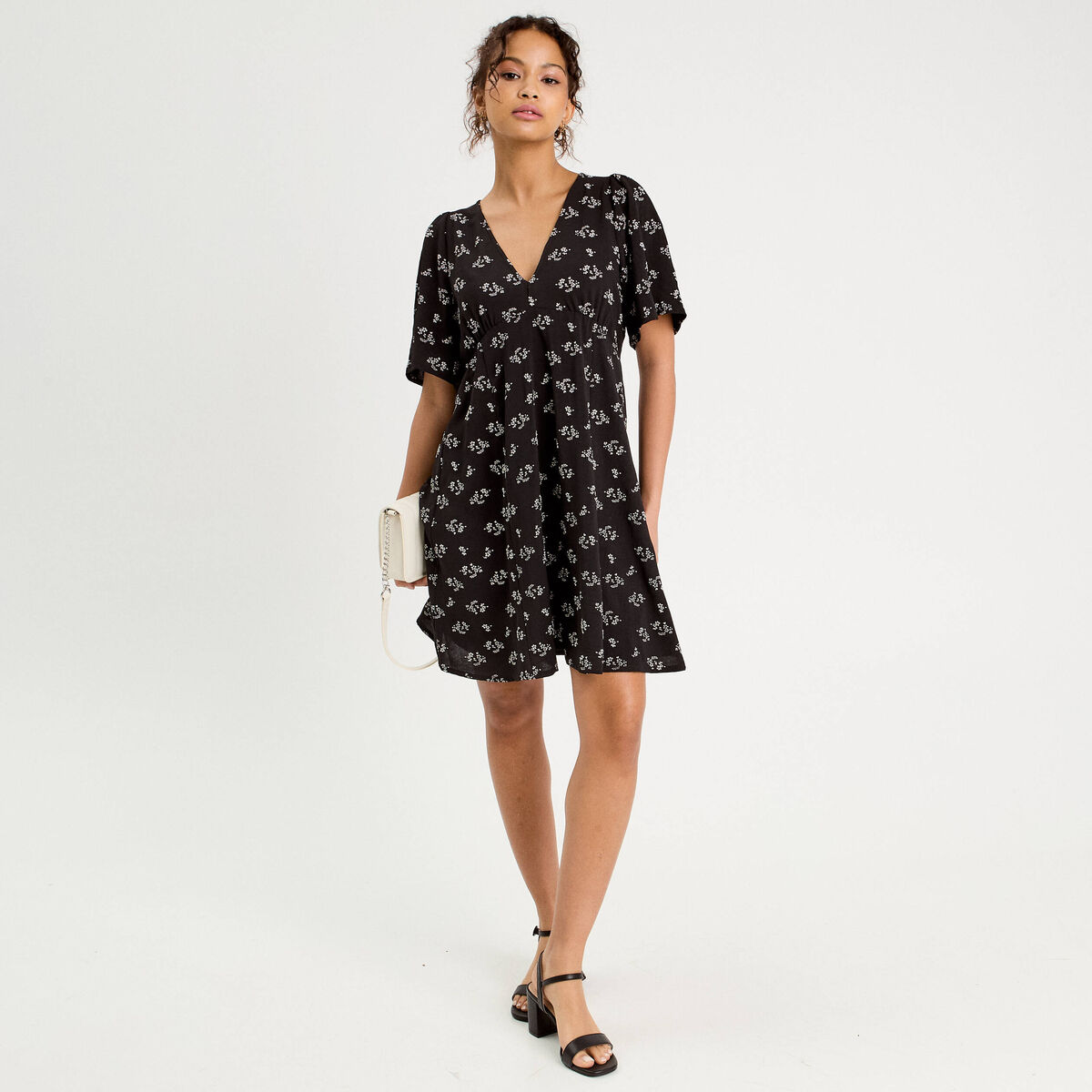 Robe évasée manches courtes noir femme
