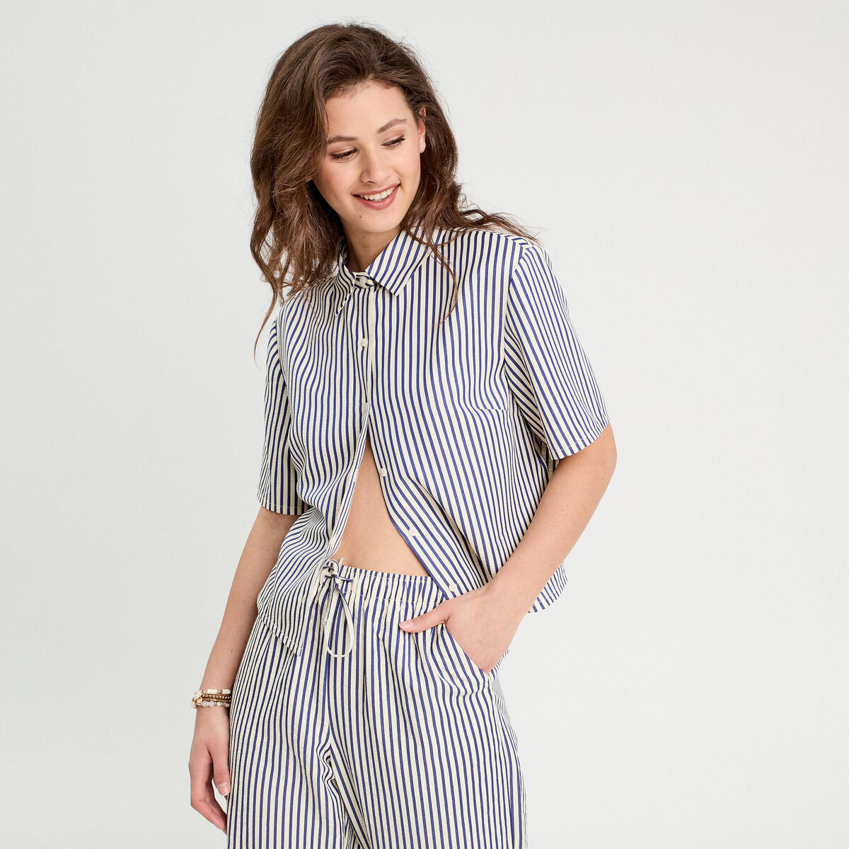 Chemise manches courtes bleu marine femme