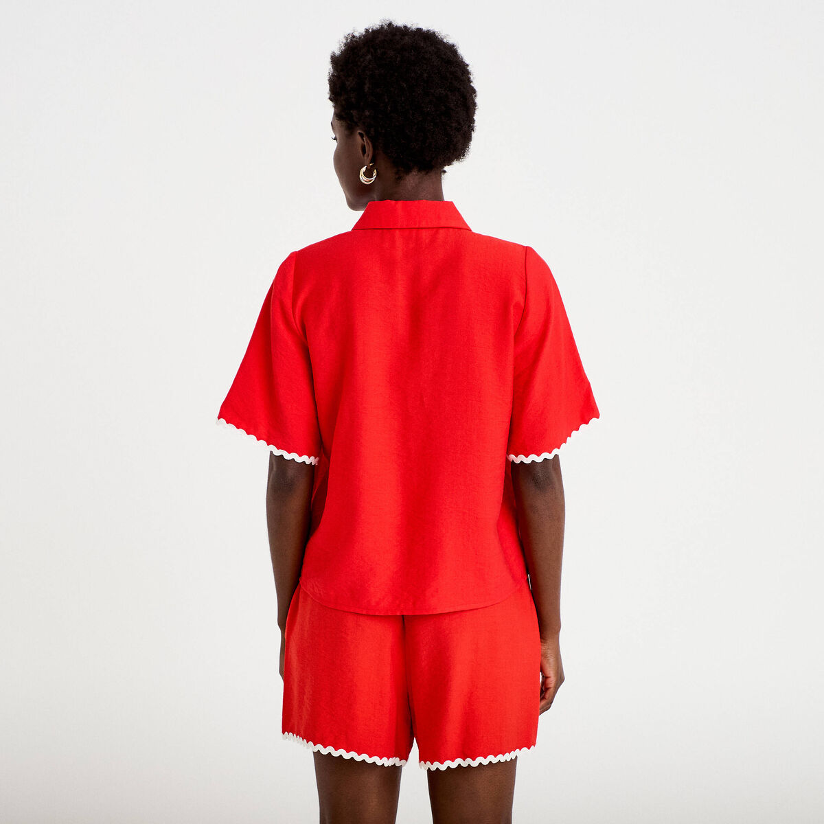 Chemise droite manches courtes rouge femme