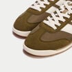 Basket aspect daim vert kaki femme