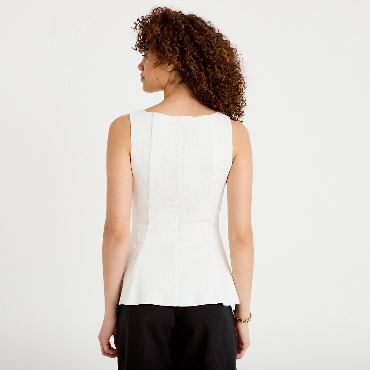 D&eacute;bardeur p&eacute;plum cintr&eacute; col coeur ecru femme