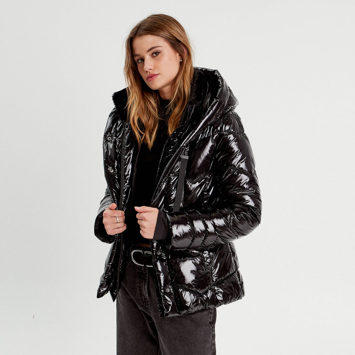 Doudoune aspect vinyle noir femme