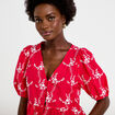 Blouse col v manches courtes brod&eacute;e rouge femme