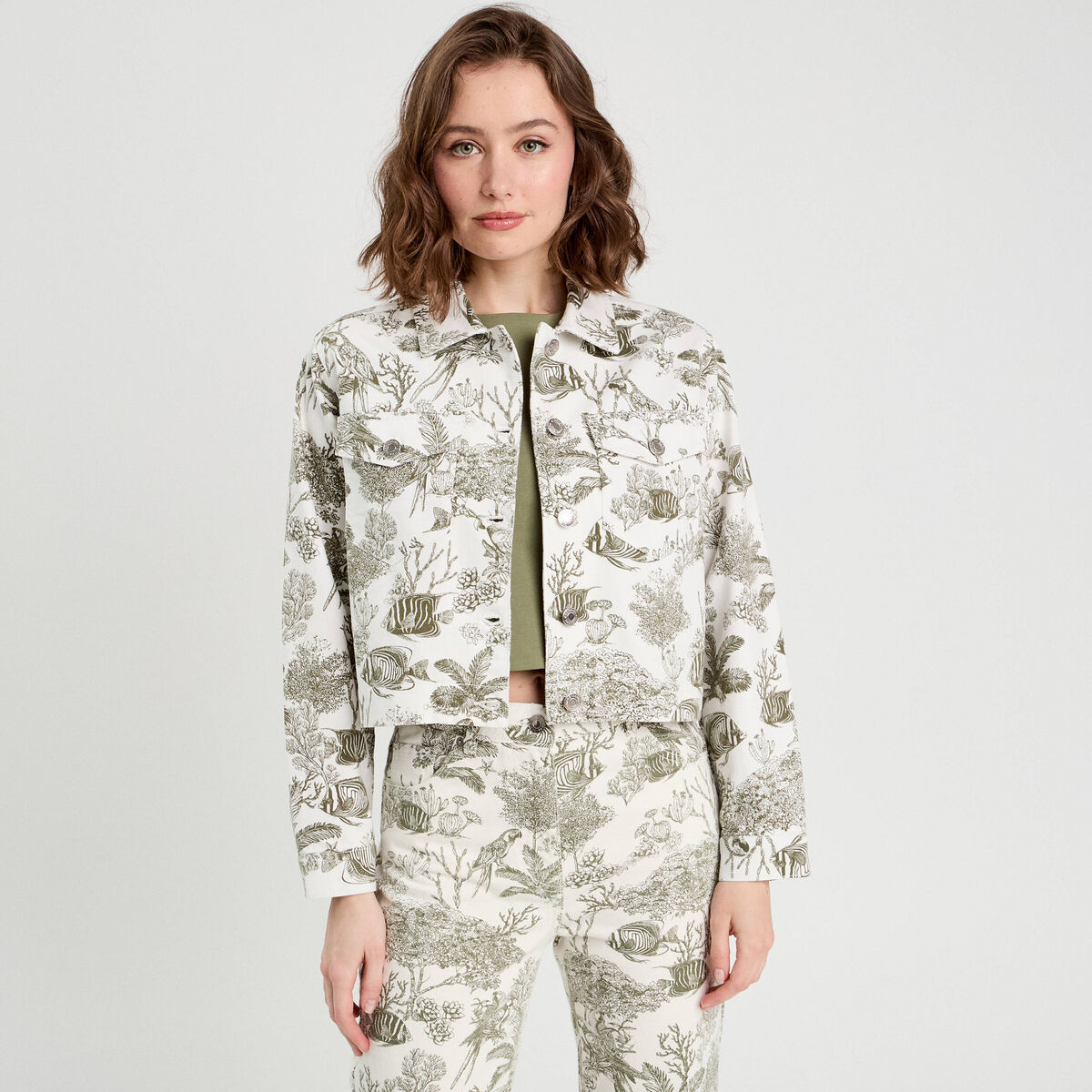 Veste courte boutonnée en jean blanc femme