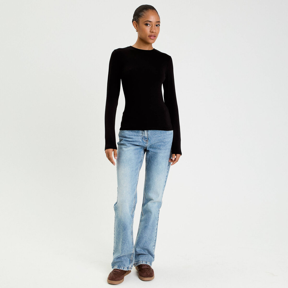 T-shirt cintr&eacute; col rond manches longues noir femme