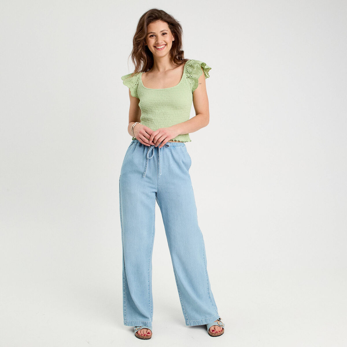 T-shirt smocké avec broderie vert clair femme