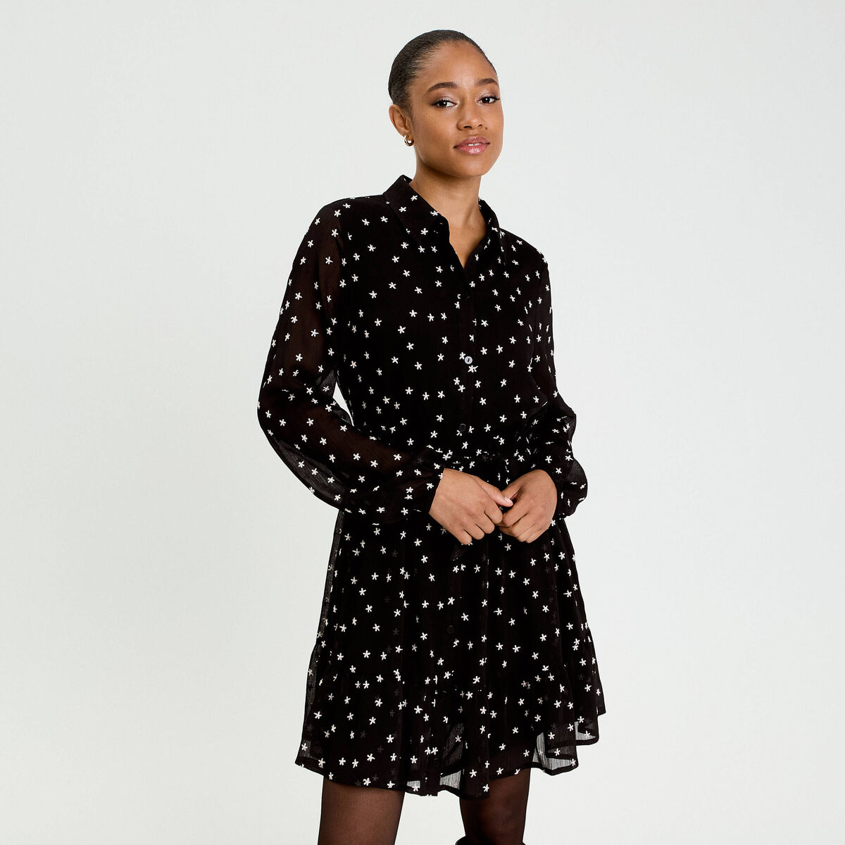 Robe brod&eacute;e &eacute;vas&eacute;e manches longues noir femme