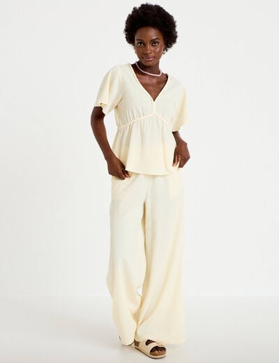 Blouse pliss&eacute;e col v manches courtes ecru femme