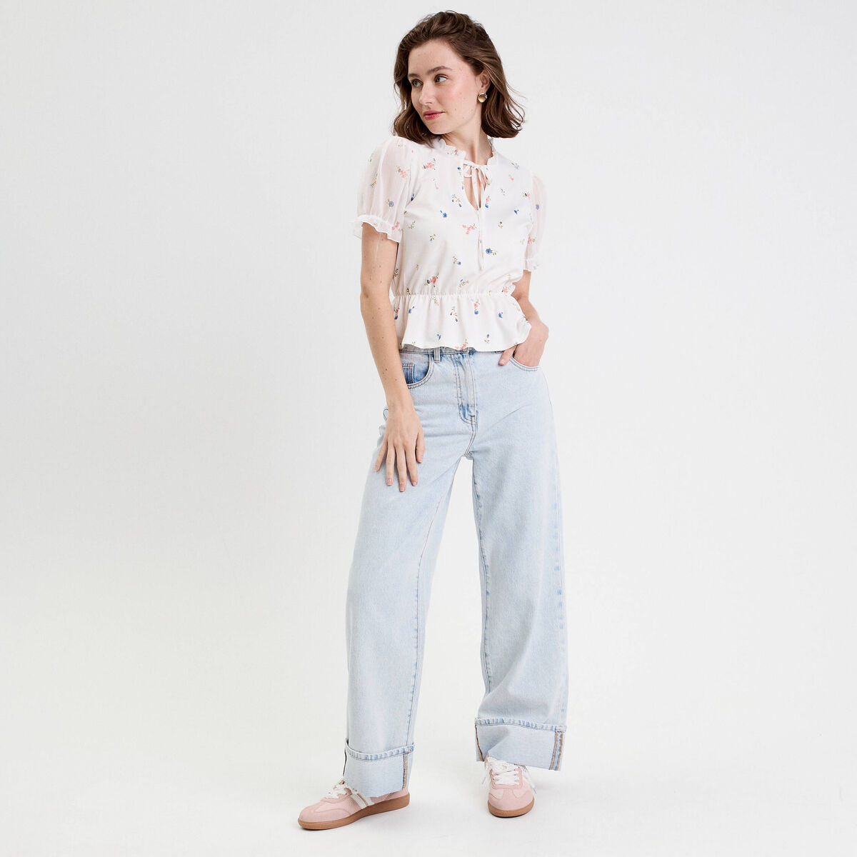 Blouse col V manches courtes blanc femme