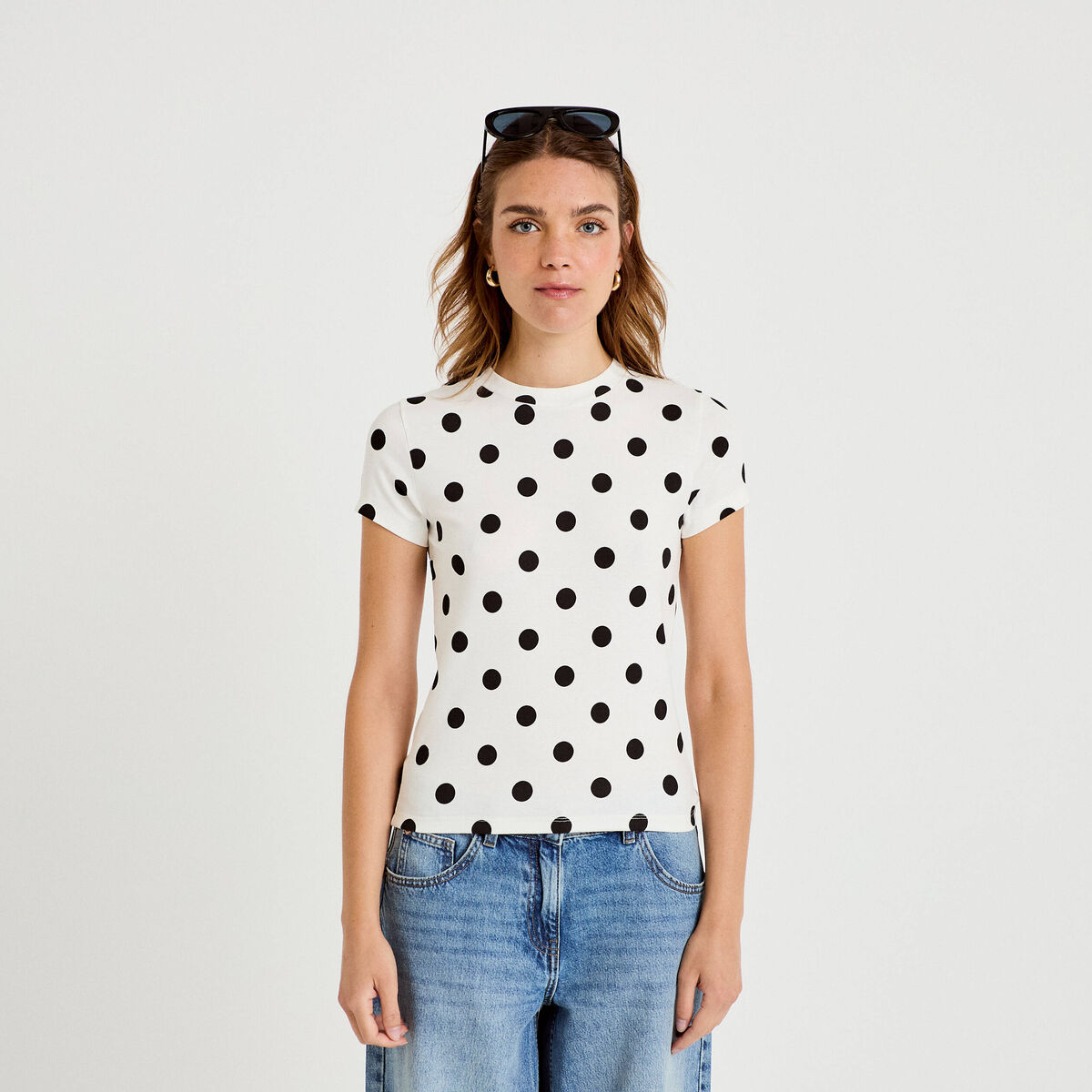 Top ajust&eacute; col rond manches courtes blanc femme
