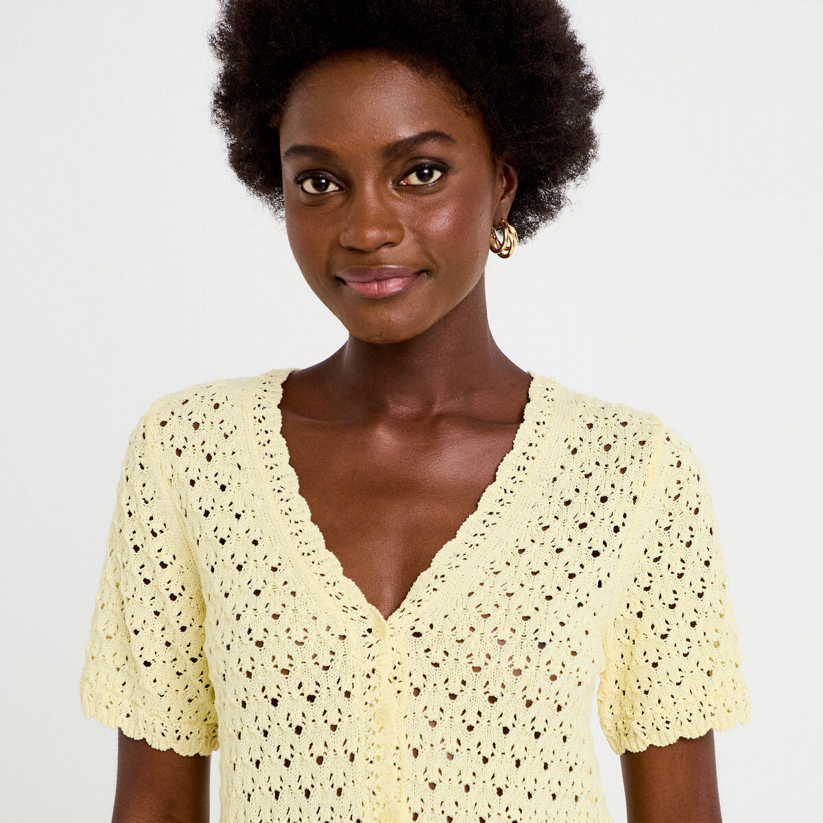 Gilet ajour&eacute; col v manches courtes jaune pastel femme
