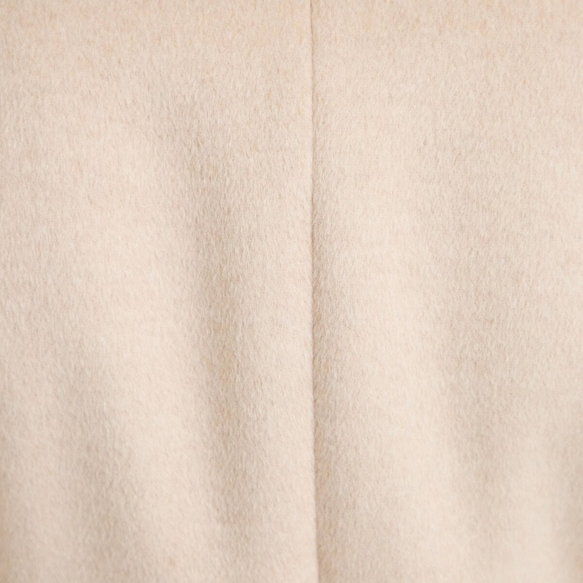 Manteau cintr&eacute; col ch&acirc;le manches longues beige femme