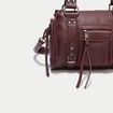 Sac port&eacute; main bordeaux femme