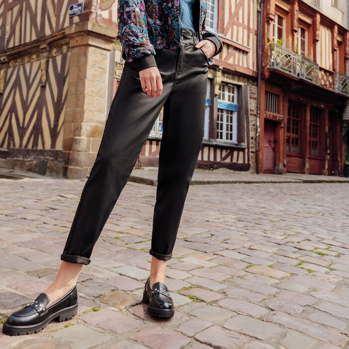 Pantalon mom enduit denim noir enduit femme