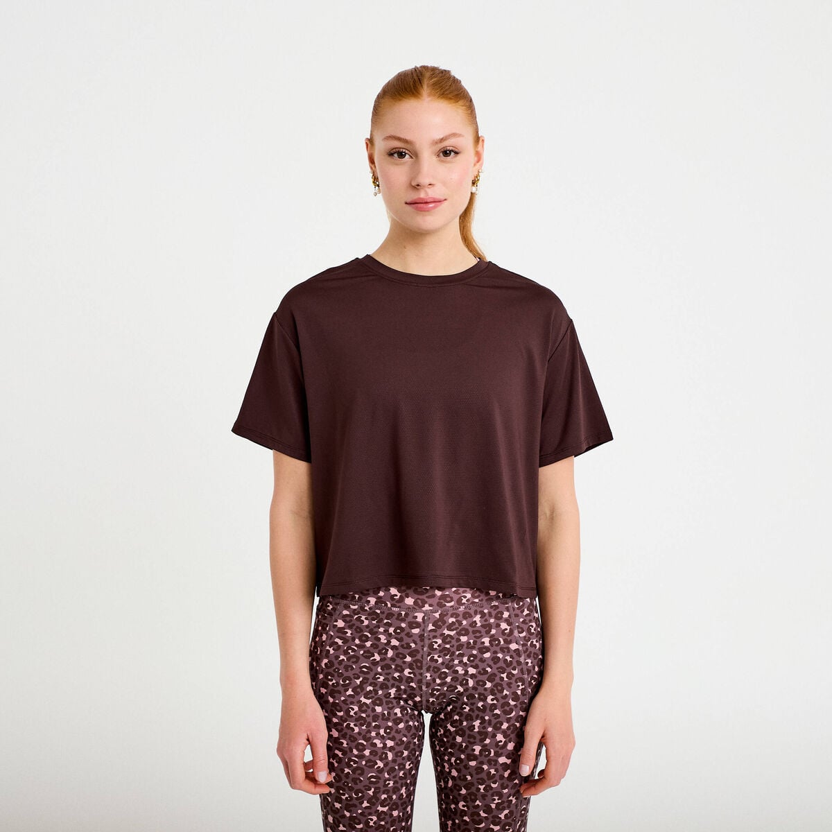 T-shirt manches courtes activewear marron fonc&eacute; femme