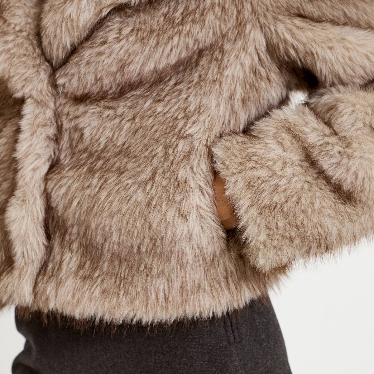 Manteau fausse fourrure taupe femme