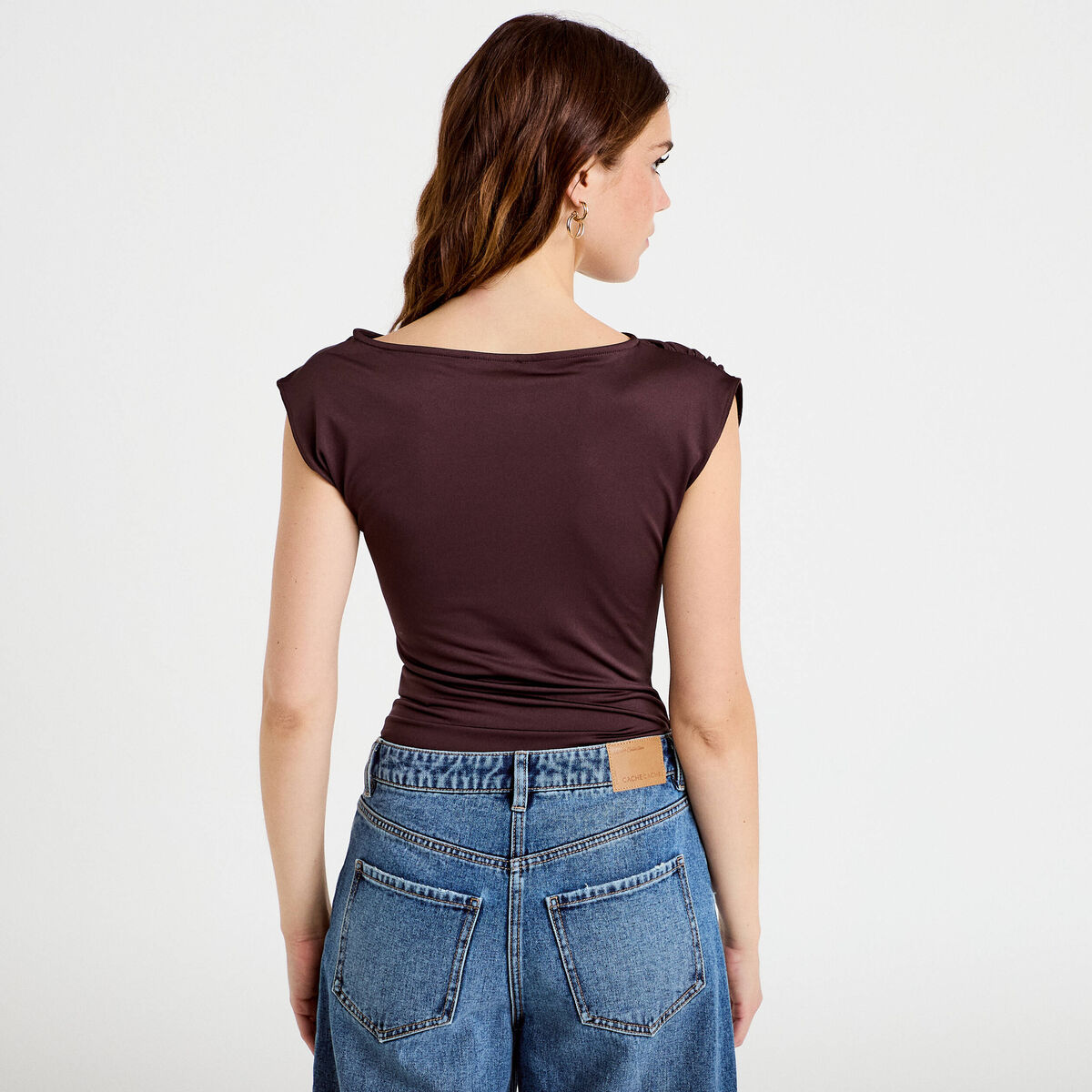 Body ajust&eacute; d&eacute;collet&eacute; sans manches marron fonc&eacute; femme