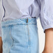 Jupe-short trap&egrave;ze en jean denim bleach femme