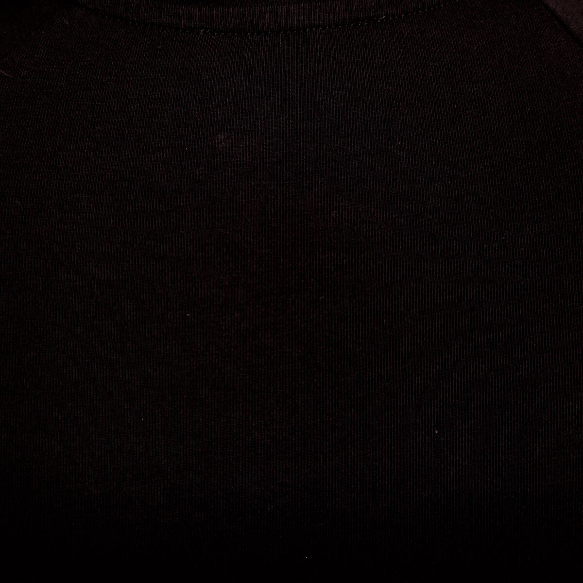 T-shirt ajust&eacute; court col rond noir femme