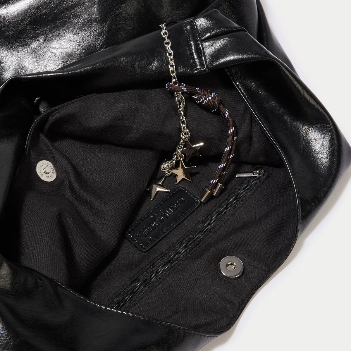 Sac avec pendentif charms noir femme