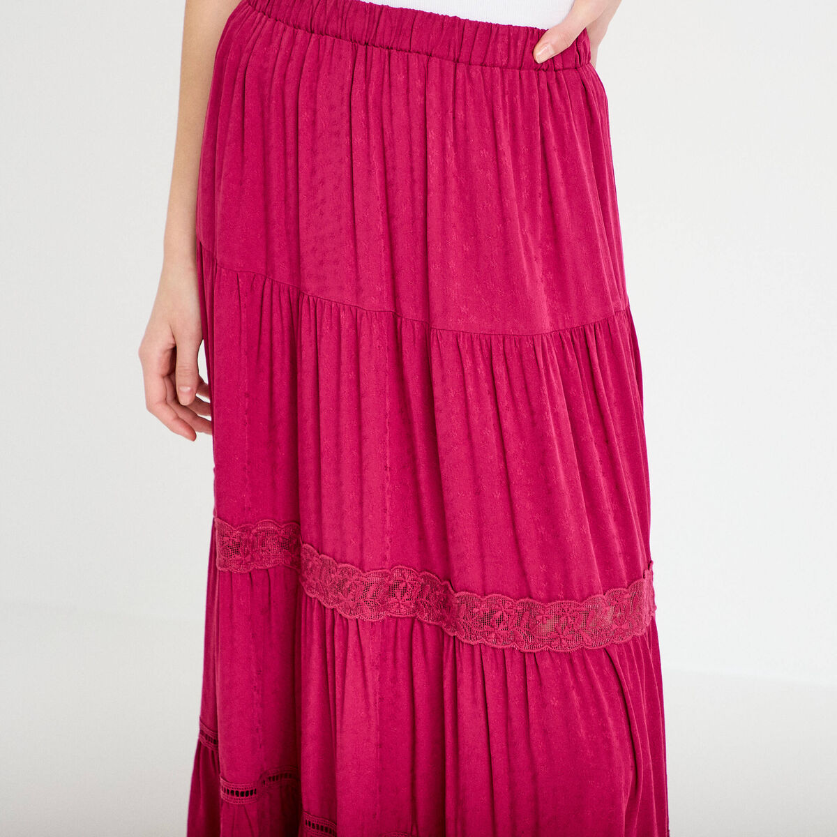 Jupe &eacute;vas&eacute;e longueur 3/4 dentelle rouge femme