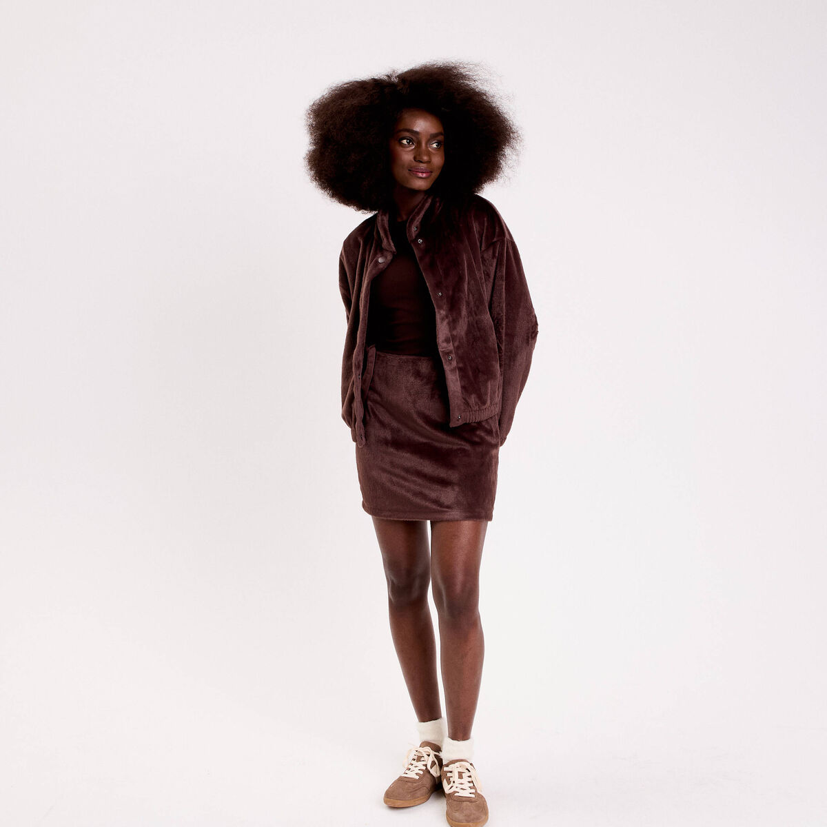 Veste fausse fourrure marron fonc&eacute; femme