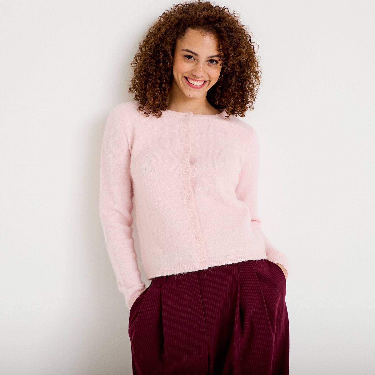 Gilet col rond manches longues rose clair femme
