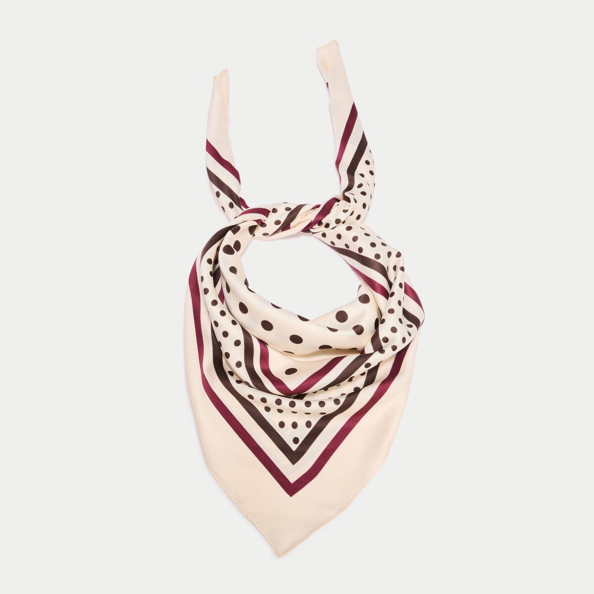 Foulard satin&eacute; soyeux ecru femme