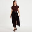 Jupe longue pliss&eacute;e avec bijou noir femme