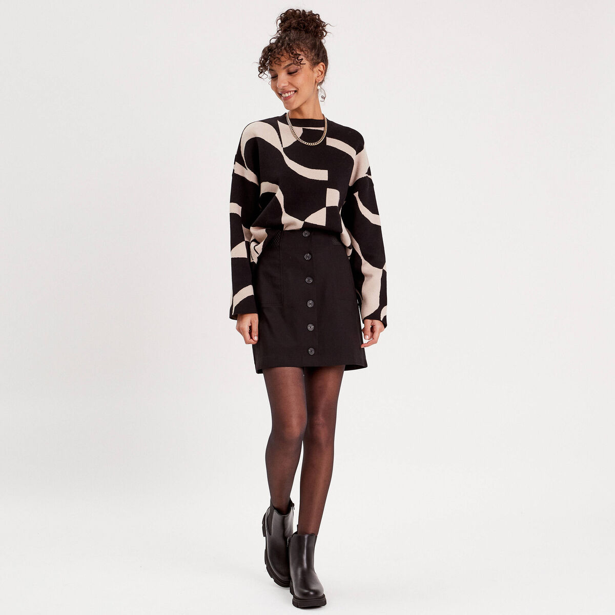 Jupe droite boutonnée noir femme