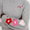 Pull oversize broderie col rond gris clair femme