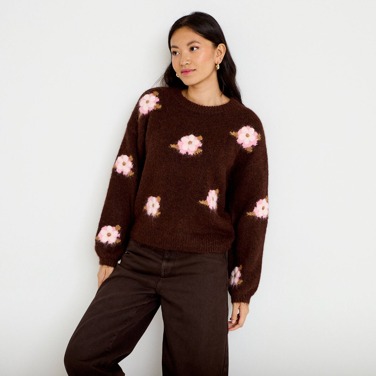 Pull ample col rond manches longues marron fonc&eacute; femme