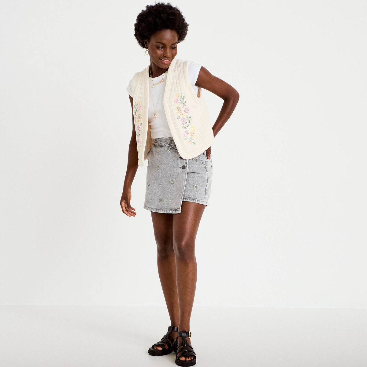 Gilet droit sans manches col rond ecru femme