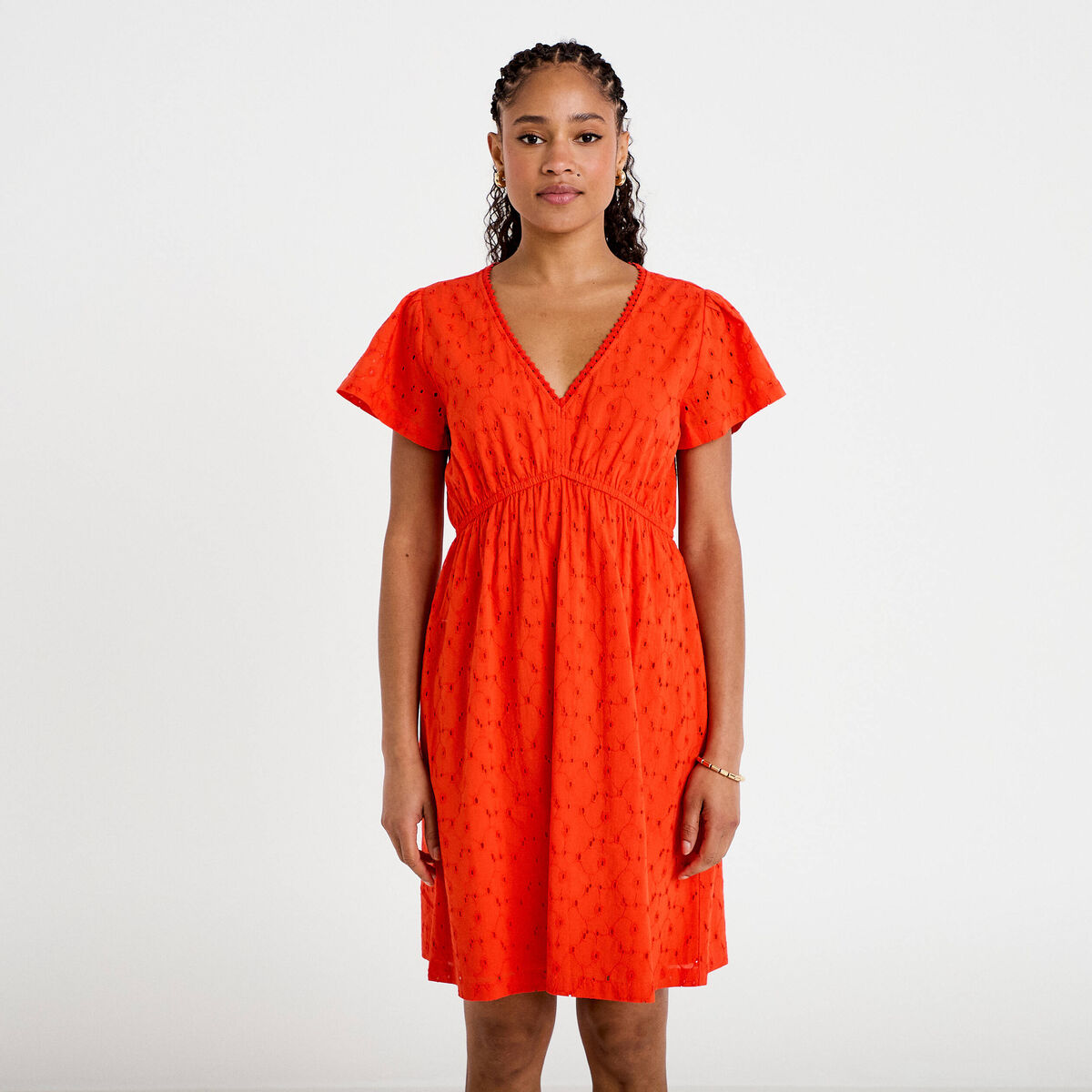 Robe courte &eacute;vas&eacute;e d&eacute;collet&eacute; brod&eacute;e orange fonc&eacute; femme