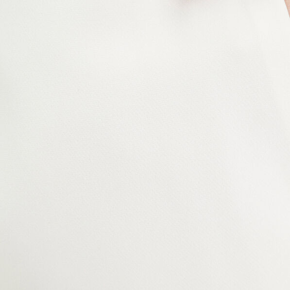 Short ajusté avec pinces ecru femme
