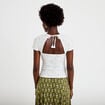 T-shirt ajust&eacute; &agrave; relief manches courtes ecru femme