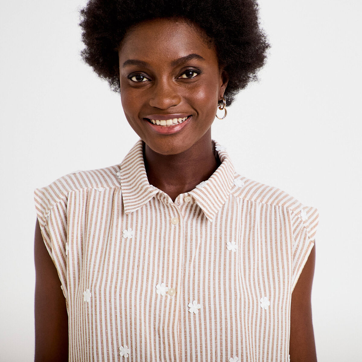 Blouse sans manches col classique marron femme