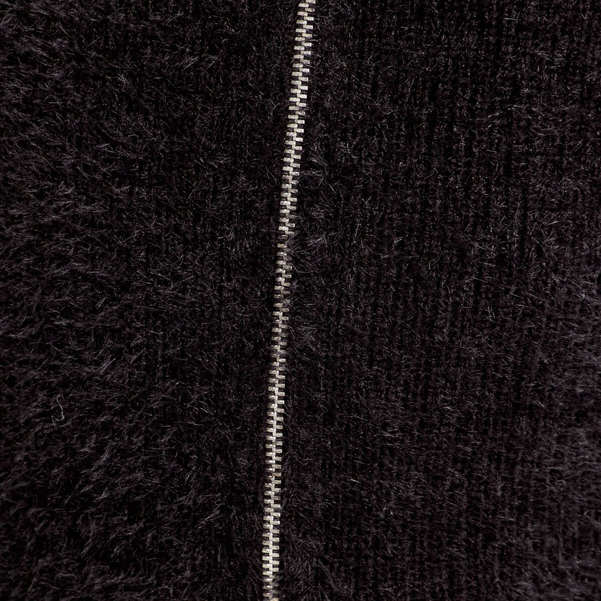 Gilet zippé mailles duveteuses noir femme
