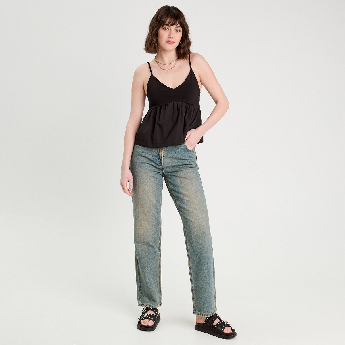 Jeans droit sangle arri&egrave;re denim bleach femme