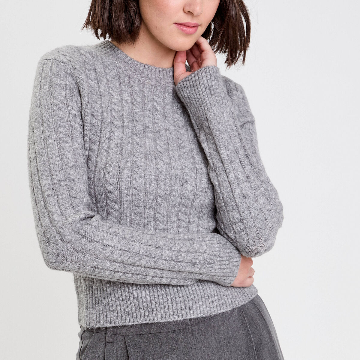 Pull ajust&eacute; col rond manches longues gris fonc&eacute; femme