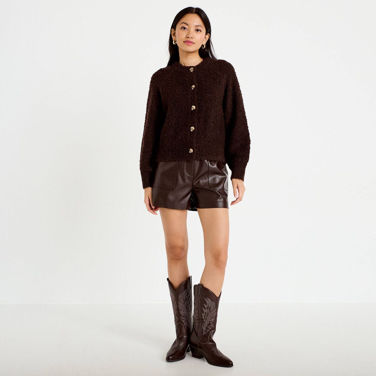 Gilet bouclette col rond manches longues marron fonc&eacute; femme