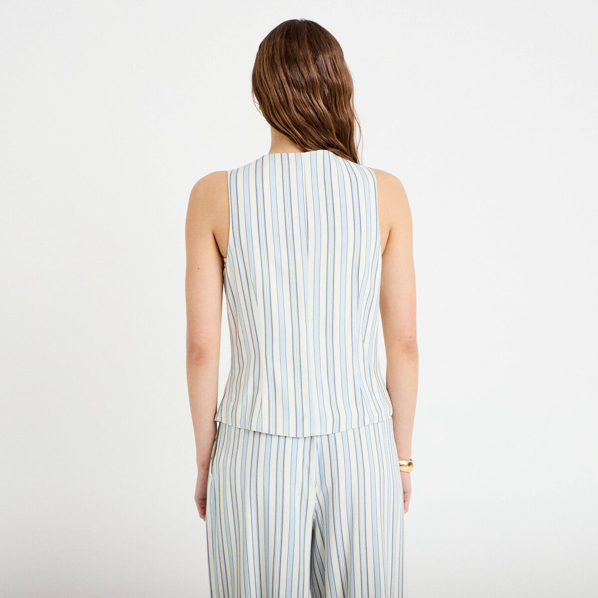 Gilet sans manches boutonn&eacute; blanc femme