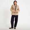 Manteau droit bouclettes col tailleur beige femme