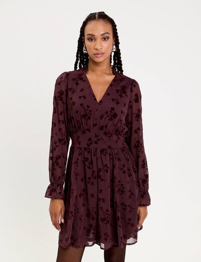 Robe courte &eacute;vas&eacute;e col v manches longues marron cognac femme
