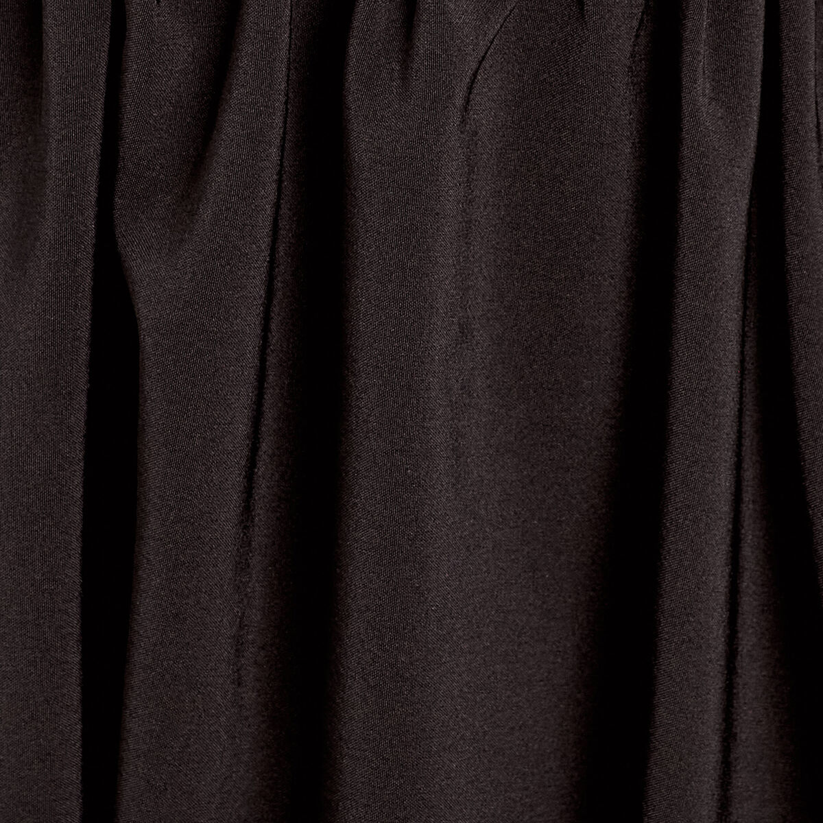 Robe évasée effet boule noir femme