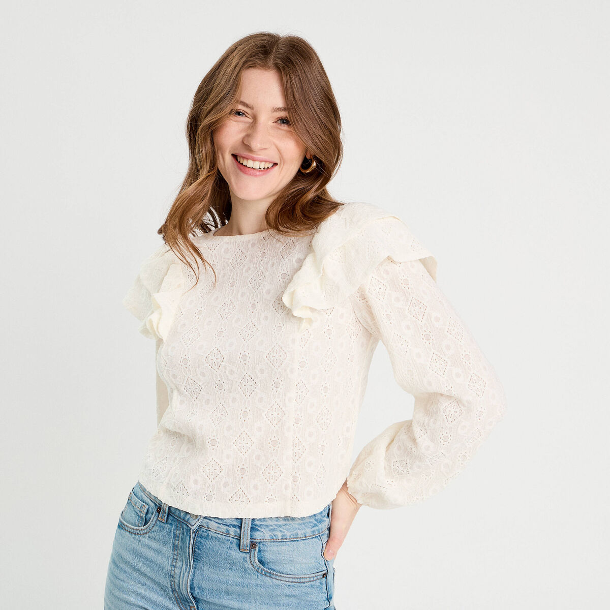 Blouse brodée avec volants ecru femme