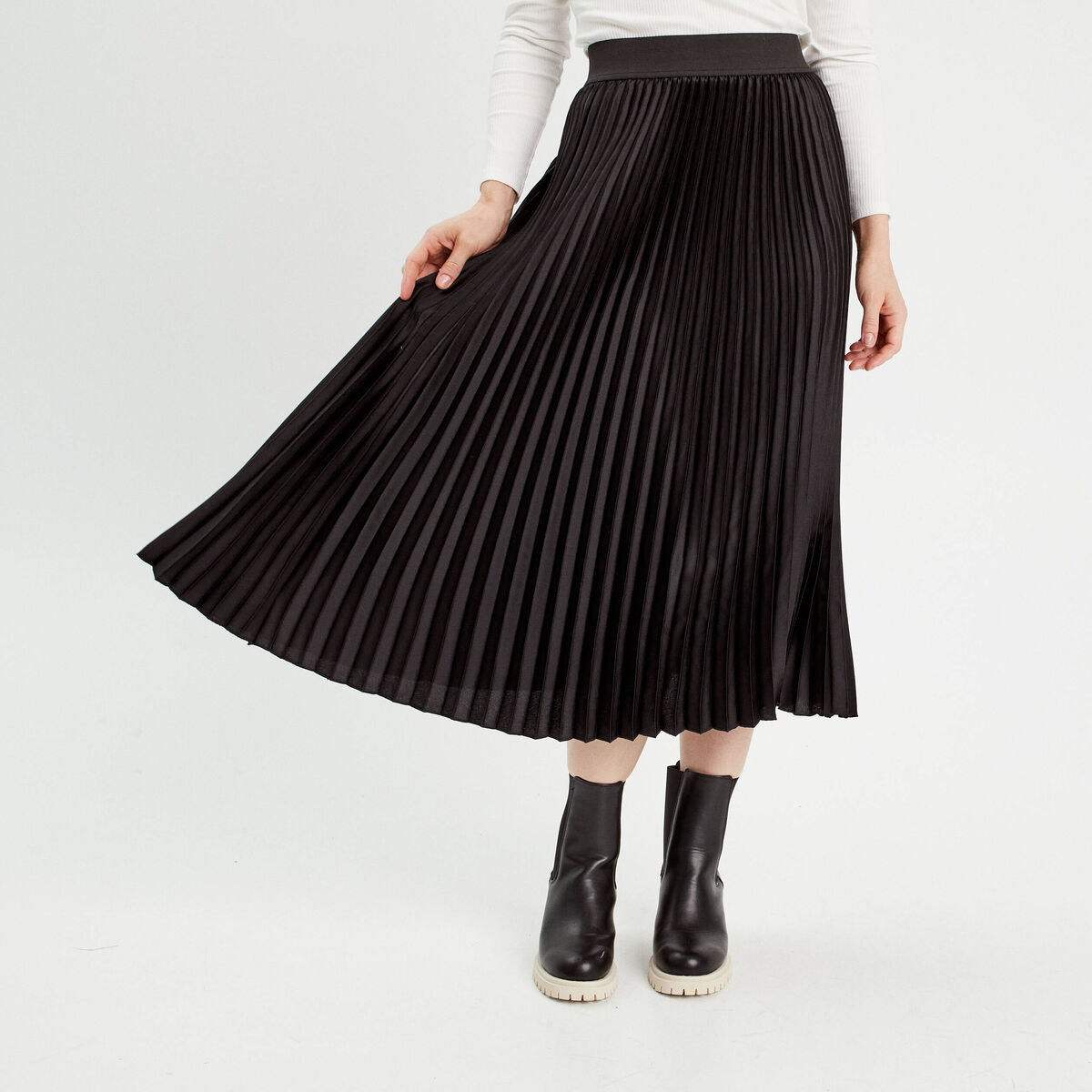Jupe longue patineuse plissée noir femme