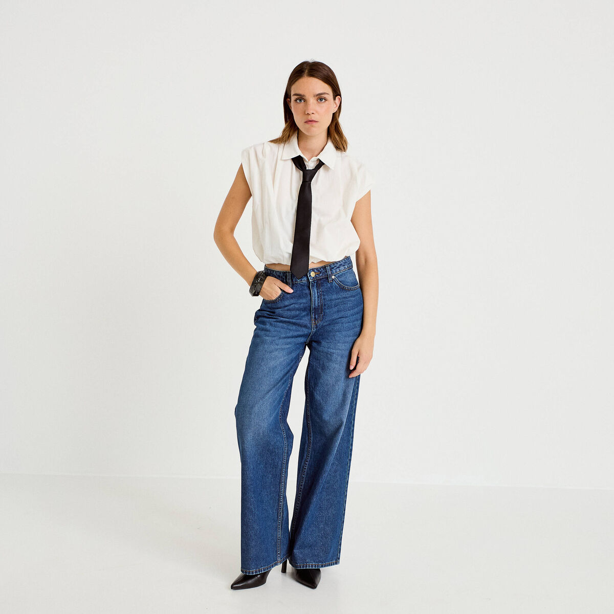 Chemise effet boule col am&eacute;ricain ecru femme