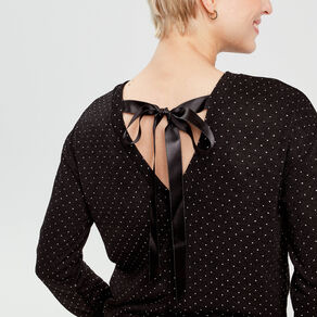 pull avec clous et noeud noir femme Pull avec clous et noeud noir femme