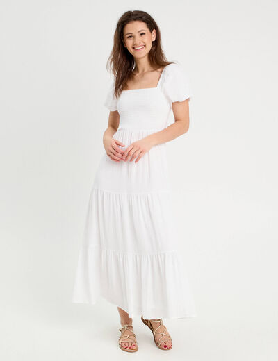 Robe longue évasée smockée blanc femme